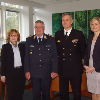 Bild vergrößern: Empfang des neuen Kommandeurs der Marineschule Mürwik, Admiral Kay-Achim Schönbach am 30.03.2017