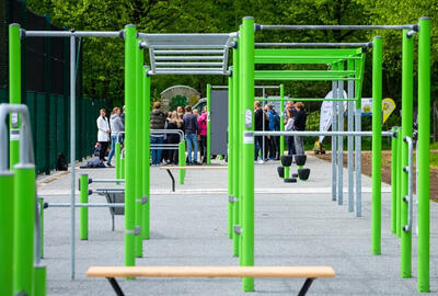 Bild vergr&ouml;&szlig;ern: Outdoor Fitnesspark am Stadion