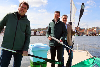 Waren schon an Bord: H. Ewen (Gesch&auml;ftsf&uuml;hrer TBZ), OB Fabian Geyer & Dirk Thole (Gesch&auml;ftsf&uuml;hrer Stadtwerke Flensburg)