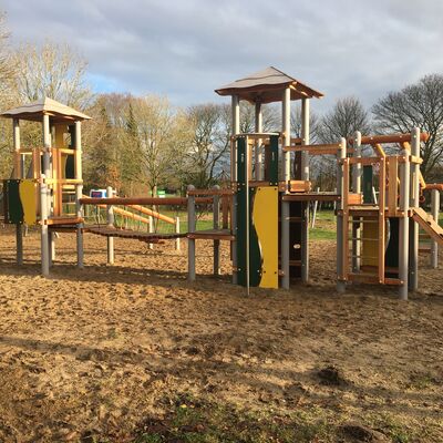Bild vergr&ouml;&szlig;ern: Grundschule Adelby Kletterger&auml;t2
