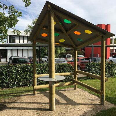 Bild vergr&ouml;&szlig;ern: Friholtschule H&uuml;tte
