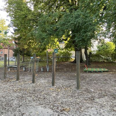 Bild vergr&ouml;&szlig;ern: Schulhof Waldschule Reck