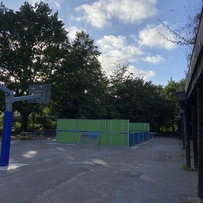 Bild vergr&ouml;&szlig;ern: Schulhof Goethe Schule