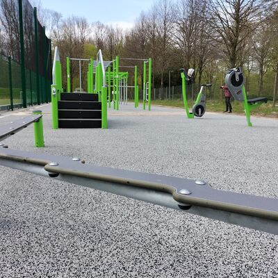 Bild vergr&ouml;&szlig;ern: Volkspark Sportger&auml;te